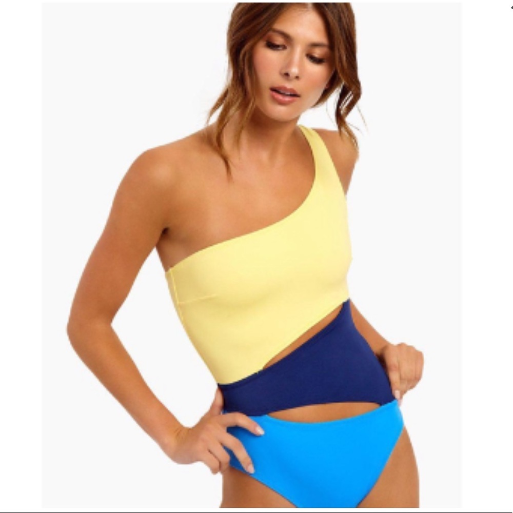 SOLID AND STRIPED THE LOUISE PLAYA DEL SOL